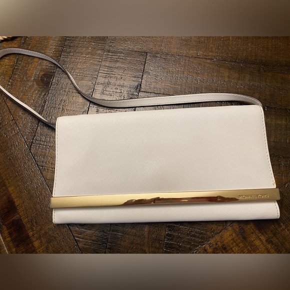 MICHAEL KORS Lana Clutch🤩❤️